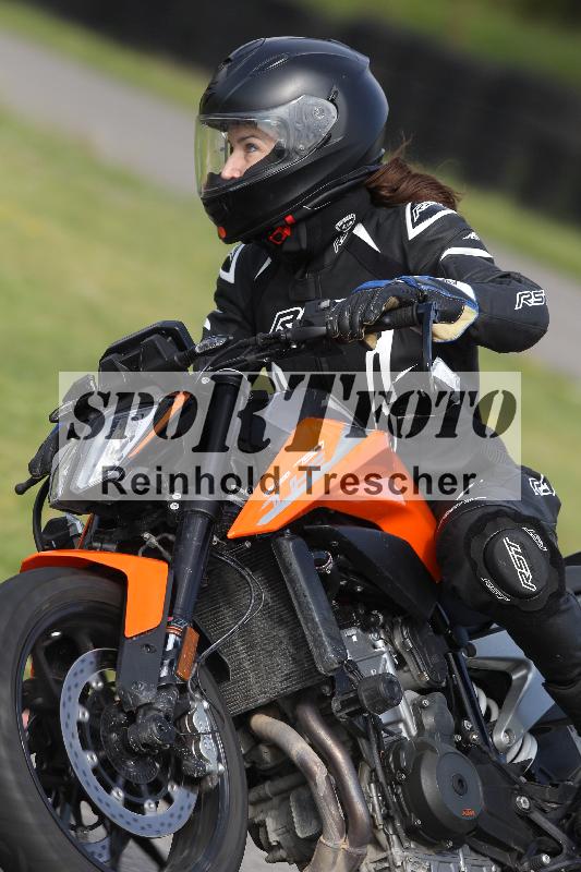 /Archiv-2025/10 23.04.2025 Cornu Master School ADR/gruen-vert/4